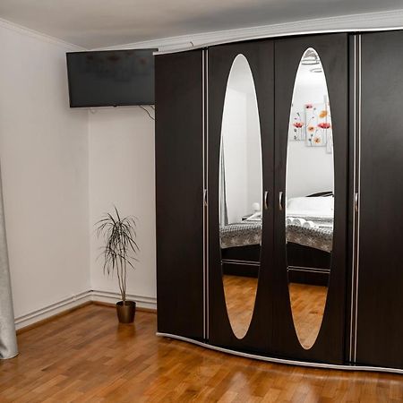 Apartament Panoramic La Casa In Comuna Решинари Экстерьер фото