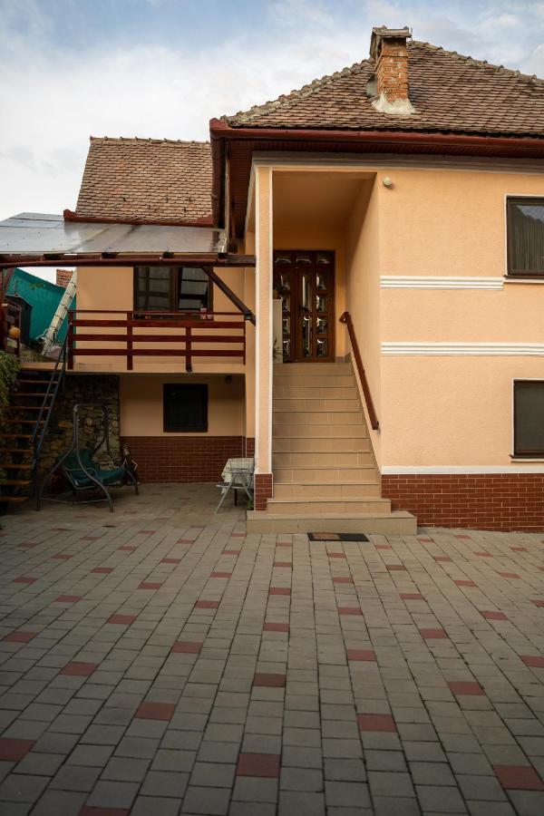 Apartament Panoramic La Casa In Comuna Решинари Экстерьер фото